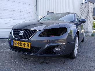 Damaged car Seat Exeo Exeo ST (3R5) Combi 2.0 TDI 16V (CAGA) [105kW]  (05-2009/05-2013) 2011/5