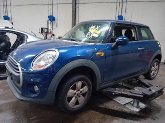  Mini Mini Mini (F56) Hatchback 3-drs 1.5 12V One D (B37C15A) [70kW]  (03-2014/..=
=2E) 2015
