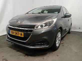 krockskadad bil auto Peugeot 208 208 I (CA/CC/CK/CL) Hatchback 1.2 Vti 12V PureTech 82 (EB2F(HMZ)) [60k=
W]  (03-2012/12-2019) 2015/7