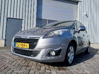 Damaged car Peugeot 5008 5008 I (0A/0E) MPV 1.6 HDiF 16V (DV6C(9HD)) [84kW]  (03-2013/03-2017) 2015/3