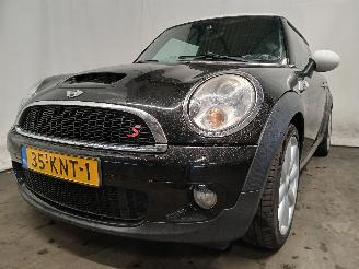 skadebil auto Mini Mini Mini (R56) Hatchback 1.6 16V Cooper S (N14-B16A) [128kW]  (10-2006/02-=
2010) 2010/1