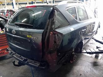 Kia Cee d Cee'd Sporty Wagon (EDF) Combi 1.4 16V (G4FA) [66kW]  (07-2009/12-2012=
) picture 3