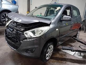 demontáž osobní automobily Hyundai I-10 i10 (F5) Hatchback 1.1i 12V (G4HG5) [51kW]  (04-2011/12-2013) 2011