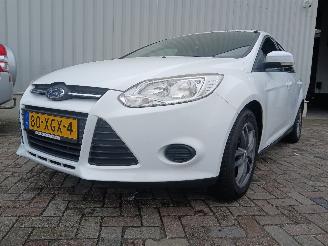 uszkodzony samochody osobowe Ford Focus Focus 3 Hatchback 1.0 Ti-VCT EcoBoost 12V 100 (M2DA(Euro 5)) [74kW]  (=
02-2012/05-2018) 2012/6