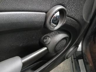 Mini Mini Mini (R56) Hatchback 1.4 16V One (N12-B14A) [55kW]  (03-2009/03-2010) picture 10