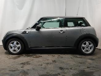 Mini Mini Mini (R56) Hatchback 1.4 16V One (N12-B14A) [55kW]  (03-2009/03-2010) picture 4
