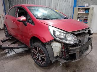 Kia Rio Rio III (UB) Hatchback 1.2 CVVT 16V (G4LA5) [63kW]  (09-2011/12-2017) picture 2