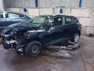 demontáž osobní automobily Renault Clio Clio IV Estate/Grandtour (7R) Combi 5-drs 1.5 Energy dCi 90 FAP (K9K-6=
08(K9K-B6)) [66kW]  (11-2012/08-2021) 2014