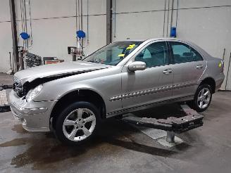 demontáž osobní automobily Mercedes C-klasse C (W203) Sedan 1.8 C-180K 16V (M271.946) [105kW]  (05-2002/02-2007) 2005/7