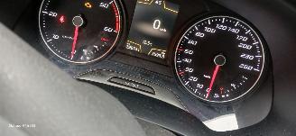 Seat Leon Leon ST (5FF) Combi 5-drs 1.6 TDI 16V (DDYA) [85kW]  (11-2016/08-2020)= picture 2