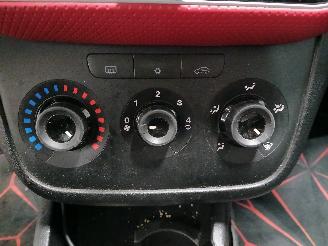 Fiat Punto Grande Punto (199) Hatchback 1.3 JTD Multijet 16V VGT (199.B.4000(Euro=
 5)) [62kW]  (04-2010/...) picture 19