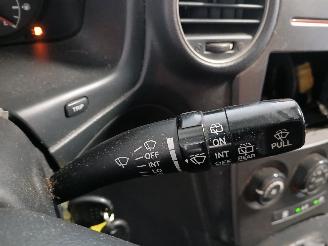 Kia Carens Carens III (FG) MPV 2.0i CVVT 16V (G4KA) [106kW]  (09-2006/06-2013) picture 15