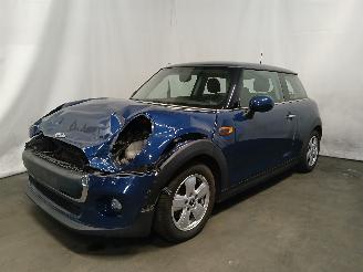 Mini Mini Mini (F56) Hatchback 3-drs 1.5 12V One D (B37C15A) [70kW]  (03-2014/..=
=2E) picture 3