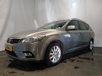 Kia Cee d Cee'd Sporty Wagon (EDF) Combi 1.4 16V (G4FA) [66kW]  (07-2009/12-2012=
) picture 3