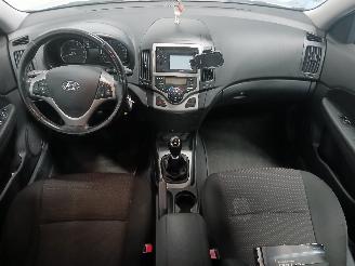 Hyundai I-30 i30 (FD) Hatchback 1.6 CVVT 16V (G4FC-G) [93kW]  (02-2008/11-2011) picture 11