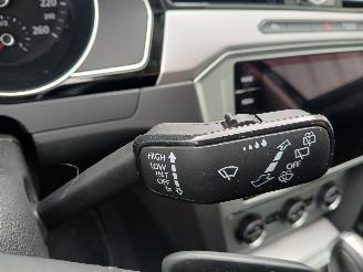 Volkswagen Passat Passat Variant (3G5) Combi 1.5 TSI 16V (DADA) [110kW]  (08-2018/03-202=
4) picture 14