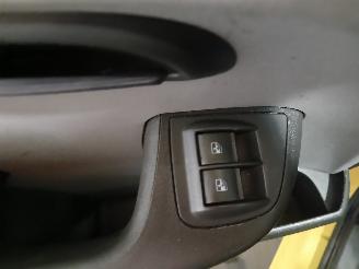 Fiat Doblo Doblo Cargo (223) Van 1.6 16V (182.B.6000(Euro 3)) [76kW]  (10-2001/10=
-2005) picture 12