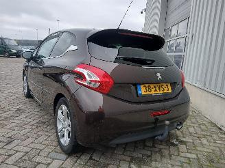 Peugeot 208 208 I (CA/CC/CK/CL) Hatchback 1.6 HDi 115 16V (DV6C(9HD)) [84kW]  (03-=
2012/12-2019) picture 5