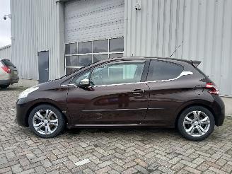 Peugeot 208 208 I (CA/CC/CK/CL) Hatchback 1.6 HDi 115 16V (DV6C(9HD)) [84kW]  (03-=
2012/12-2019) picture 4