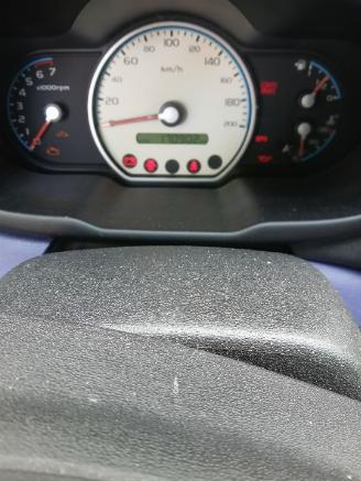 Hyundai I-10 i10 (F5) Hatchback 1.1i 12V (G4HG) [49kW]  (01-2008/12-2013) picture 2