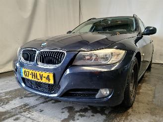 Vaurioauto  passenger cars BMW 3-serie 3 serie Touring (E91) Combi 318i 16V (N43-B20A) [105kW]  (05-2007/05-2=
012) 2009/1