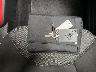 Renault Clio Clio IV (5R) Hatchback 5-drs 0.9 Energy TCE 90 12V (H4B-400(H4B-A4)) [=
66kW]  (11-2012/08-2021) picture 19