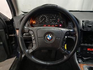 BMW 5-serie 5 serie (E39) Sedan 523i 24V (M52-B25(256S4)) [125kW]  (09-1995/08-200=
0) picture 18