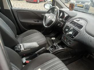 Fiat Punto Grande Punto (199) Hatchback 1.3 JTD Multijet 16V VGT (199.B.4000(Euro=
 5)) [62kW]  (04-2010/...) picture 7