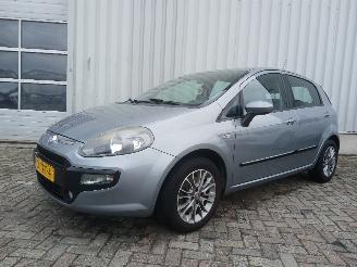 Fiat Punto Grande Punto (199) Hatchback 1.3 JTD Multijet 16V VGT (199.B.4000(Euro=
 5)) [62kW]  (04-2010/...) picture 2