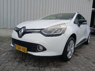 krockskadad bil auto Renault Clio Clio IV Estate/Grandtour (7R) Combi 5-drs 0.9 Energy TCE 90 12V (H4B-4=
00(H4B-A4)) [66kW]  (01-2013/08-2021) 2014/4