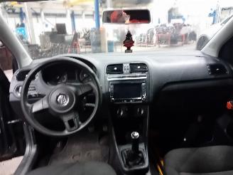 Volkswagen Polo Polo V (6R) Hatchback 1.6 TDI 16V 90 (CAYB(Euro 5)) [66kW]  (06-2009/0=
5-2014) picture 5