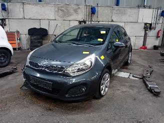 demontáž osobní automobily Kia Rio Rio III (UB) Hatchback 1.2 CVVT 16V (G4LA5) [63kW]  (09-2011/12-2017) 2012/5