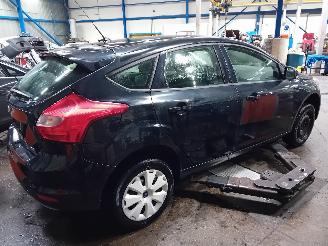 Ford Focus Focus 3 Hatchback 1.6 TDCi (T3DA) [70kW]  (04-2011/...) picture 3