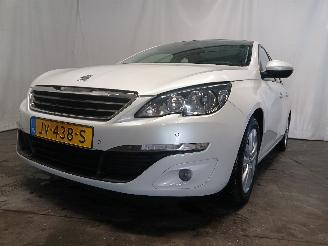 škoda osobní automobily Peugeot 308 308 SW (L4/L9/LC/LJ/LR) Combi 5-drs 1.2 12V e-THP PureTech 130 (EB2ADT=
S(HNS)) [96kW]  (03-2014/06-2021) 2014/5