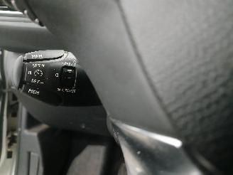 Peugeot 308 308 SW (L4/L9/LC/LJ/LR) Combi 5-drs 1.2 12V e-THP PureTech 130 (EB2ADT=
S(HNS)) [96kW]  (03-2014/06-2021) picture 15