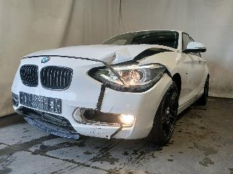 skadebil auto BMW 1-serie 1 serie (F20) Hatchback 5-drs 116i 1.6 16V (N13-B16A) [100kW]  (07-201=
1/02-2015) 2012/4