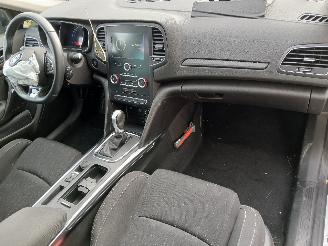 Renault Mégane Megane IV Estate (RFBK) Combi 5-drs 1.3 TCE 140 16V (H5H-450(H5H-A4)) =
[103kW]  (01-2018/...) picture 11