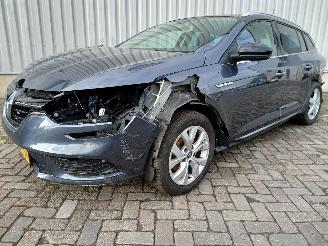 Renault Mégane Megane IV Estate (RFBK) Combi 5-drs 1.3 TCE 140 16V (H5H-450(H5H-A4)) =
[103kW]  (01-2018/...) picture 3