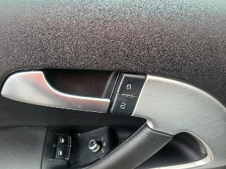 Audi A3 A3 (8P1) Hatchback 3-drs 2.0 TDI 16V (CFFB) [103kW]  (05-2003/08-2012)= picture 12