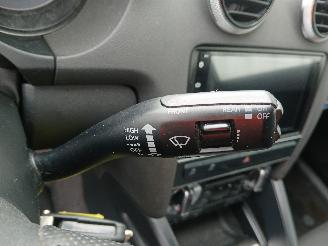 Audi A3 A3 (8P1) Hatchback 3-drs 2.0 TDI 16V (CFFB) [103kW]  (05-2003/08-2012)= picture 14