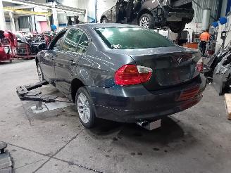 BMW 3-serie 3 serie (E90) Sedan 318i 16V (N46-B20B) [95kW]  (09-2005/03-2007) picture 3