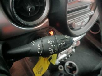 Mini Mini Mini (R56) Hatchback 1.6 Cooper D 16V (DV6TED4(9HZ)) [80kW]  (11-2006/=
09-2010) picture 14