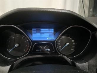 Ford Focus Focus 3 Hatchback 1.0 Ti-VCT EcoBoost 12V 100 (M2DA(Euro 5)) [74kW]  (=
02-2012/05-2018) picture 20