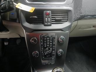 Volvo V-40 V40 (MV) Hatchback 5-drs 1.6 D2 (D4162T) [84kW]  (03-2012/12-2016) picture 17