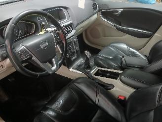 Volvo V-40 V40 (MV) Hatchback 5-drs 1.6 D2 (D4162T) [84kW]  (03-2012/12-2016) picture 12