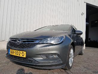 Voiture accidenté Opel Astra Astra K Sports Tourer Combi 1.6 CDTI 110 16V (B16DTU) [81kW]  (11-2015=
/12-2022) 2017/3