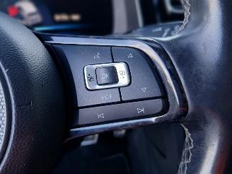 Volkswagen Golf Golf VII (AUA) Hatchback 2.0 R 4Motion 16V (DNUE) [221kW]  (11-2013/08=
-2020) picture 17