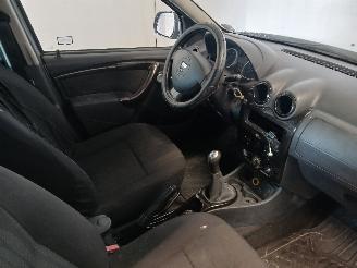 Dacia Duster Duster (HS) SUV 1.6 16V (K4M-690(K4M-F6)) [77kW]  (04-2010/01-2018) picture 9