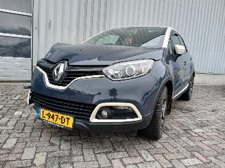 Schadeauto Renault Captur Captur (2R) SUV 0.9 Energy TCE 12V (H4B-400(H4B-A4)) [66kW]  (06-2013/=
=2E..) 2013/8