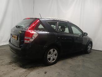 Kia Cee d Cee'd Sporty Wagon (EDF) Combi 1.4 16V (G4FA) [66kW]  (07-2009/12-2012=
) picture 6